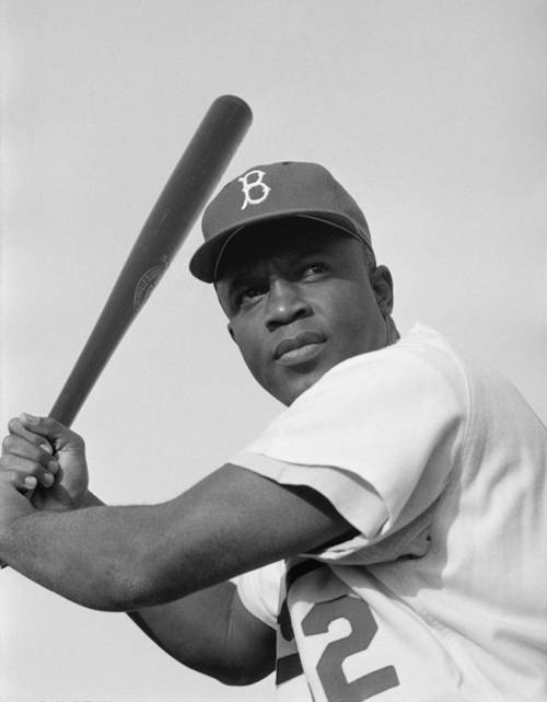 When did Jackie Robinson break the color barrier in baseball?