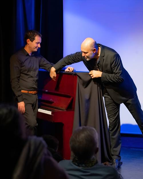 The Cultural Impact of Surrealist Theatre on Modern Productions