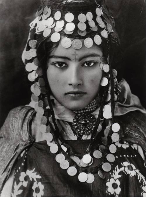 The Evolution of Traditional Arab Tattooing