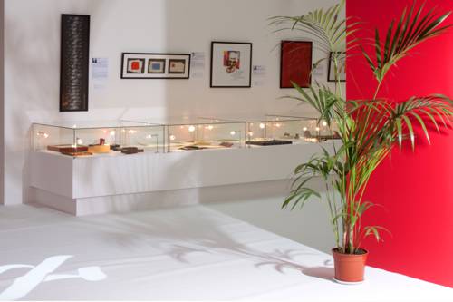 The Impact of Contemporary Calligraphy on Identity