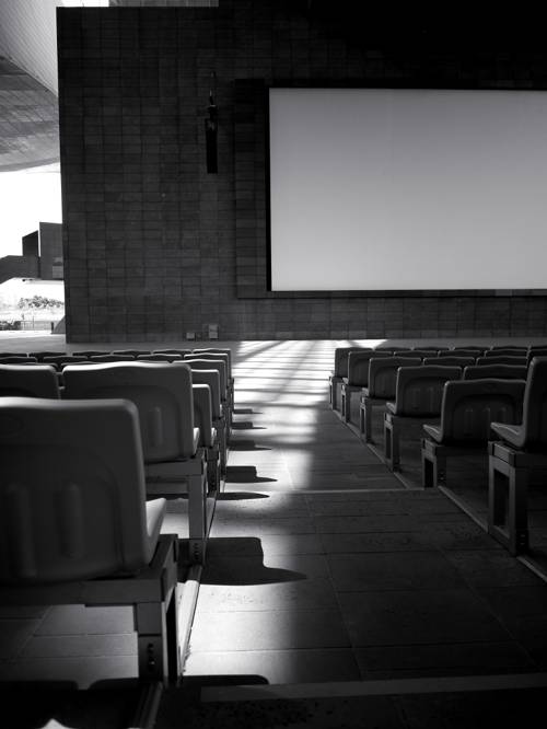 The Influence of Architecture on Cinematic Visuals