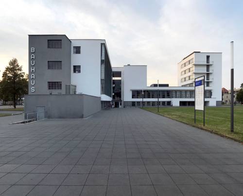 The Influence of Bauhaus on Contemporary Craftsmanship