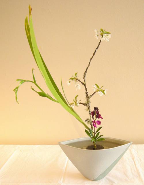 The Influence of Traditional Japanese Ikebana in Modern Floral Design