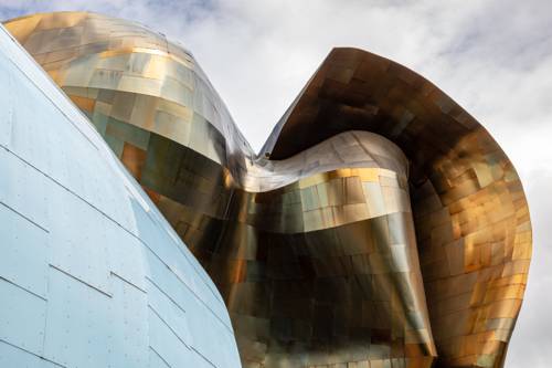 The Role of Art Merchandising in Pop Culture