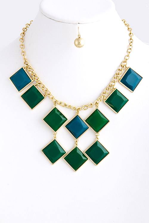 The Role of Costume Jewelry in Fashion Evolution