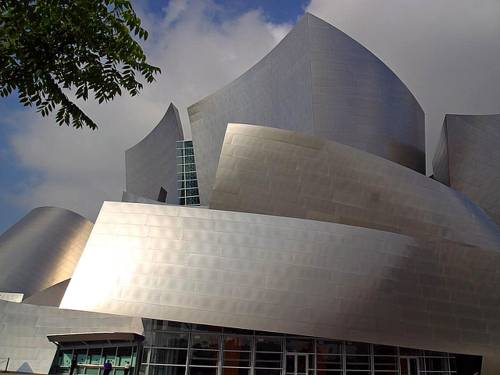 Is Deconstructivism still relevant in today's architectural practice?