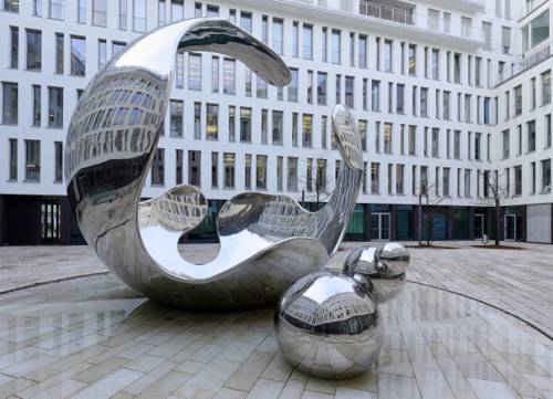 The Role of Large-Scale Installations in Modern Art